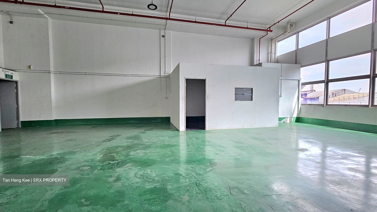 West Connect Building (D22), Factory #570165101